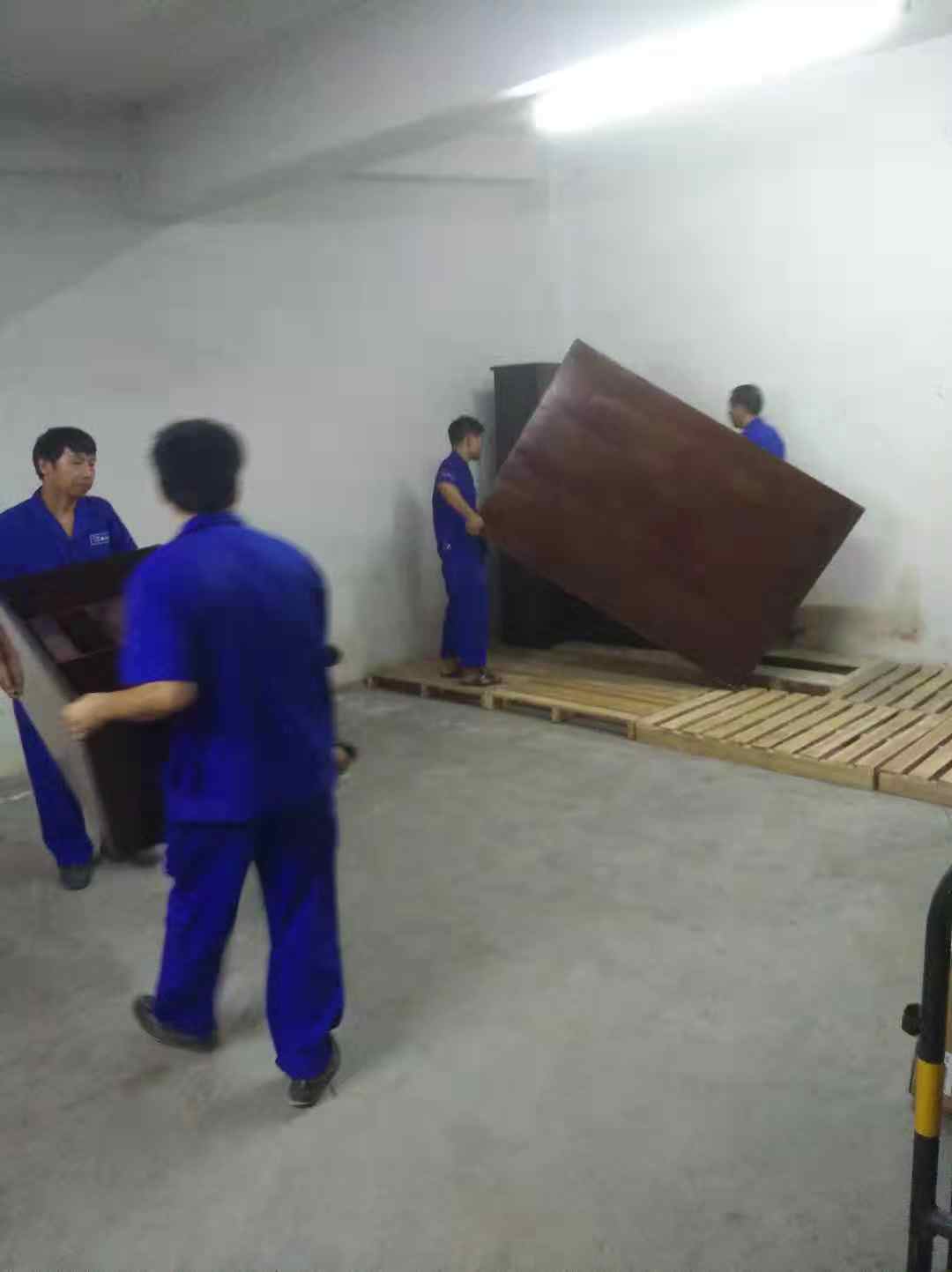 搬家怎么說(shuō)?你還需要靠朋友嗎？